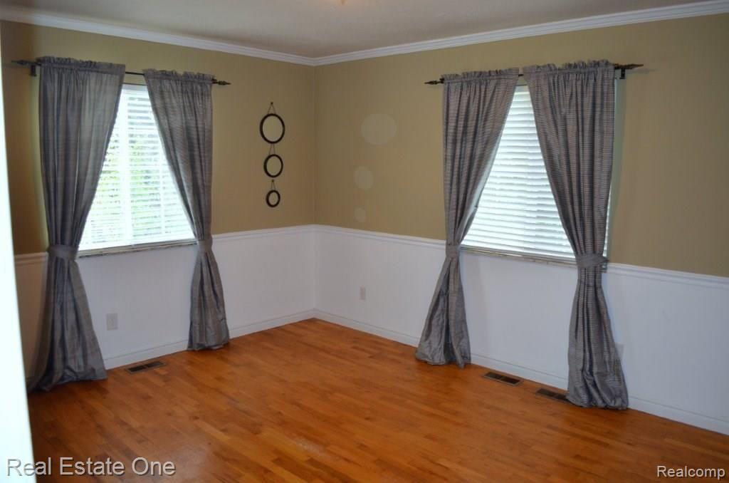 7040 Linden Road Fenton, MI 48430 - Photo 18 of 35 Linden Rd 028.jpg