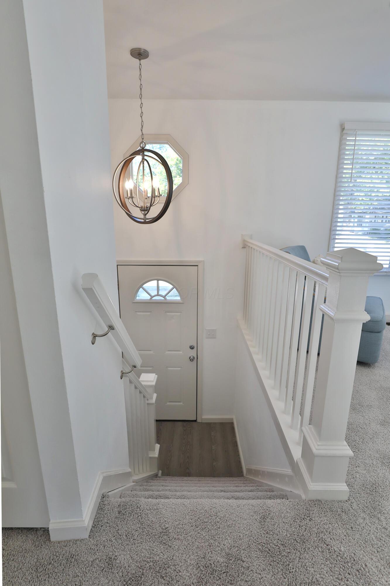 2956 Renfro Road Columbus, OH 43232 - Photo 4 of 40 2956-Renfro-04