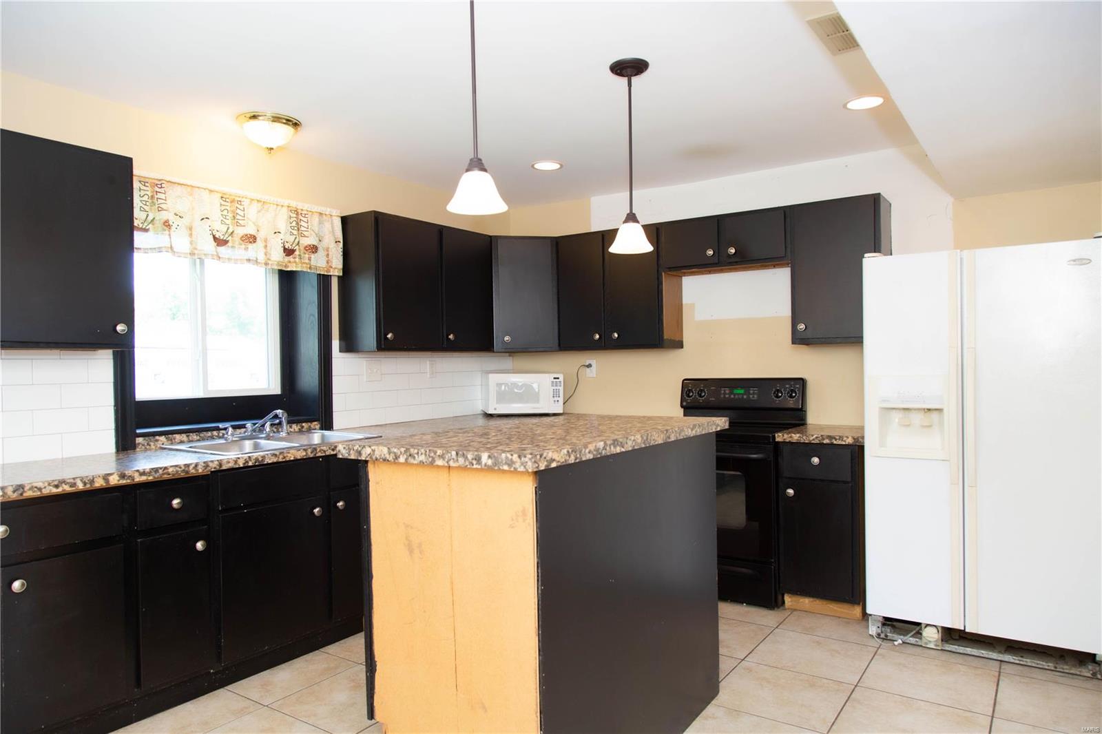 12125 Larimore Road St. Louis, MO 63138 - Photo 7 of 37 Gallery Image 7
