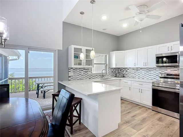 $4,300,000 | 2424 Bay Drive, Unit 2424/2426, Bradenton, FL 34207