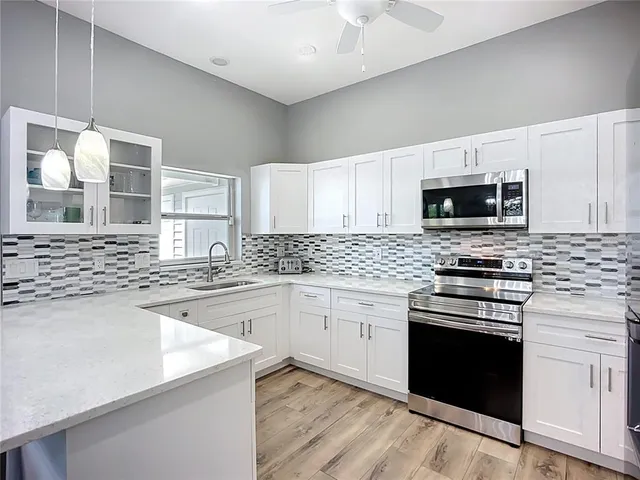 $4,300,000 | 2424 Bay Drive, Unit 2424/2426, Bradenton, FL 34207