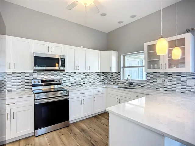 $4,300,000 | 2424 Bay Drive, Unit 2424/2426, Bradenton, FL 34207