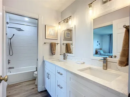 $4,300,000 | 2424 Bay Drive, Unit 2424/2426, Bradenton, FL 34207