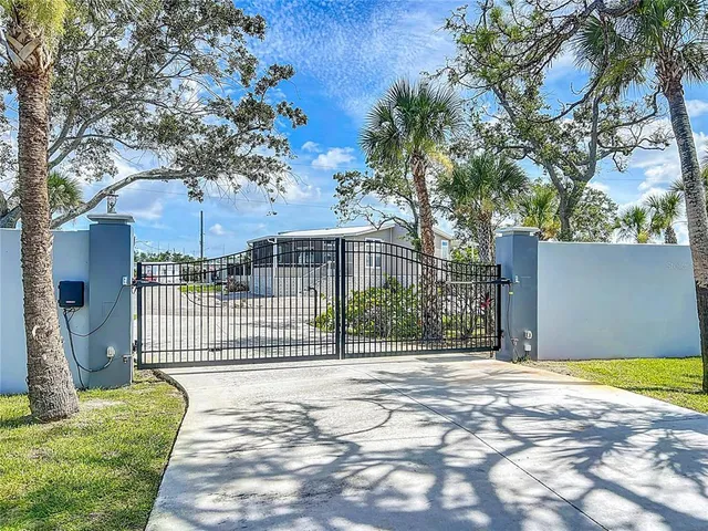 $4,300,000 | 2424 Bay Drive, Unit 2424/2426, Bradenton, FL 34207