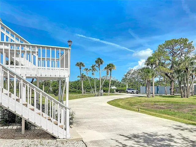 $4,300,000 | 2424 Bay Drive, Unit 2424/2426, Bradenton, FL 34207