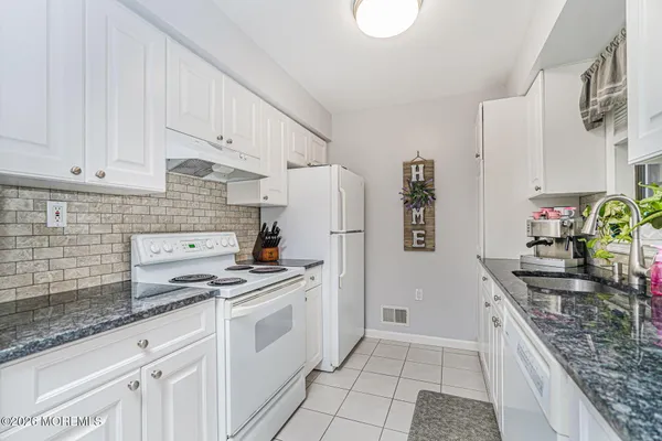 $359,000 | 707 Wellington Place, Matawan, NJ 07747