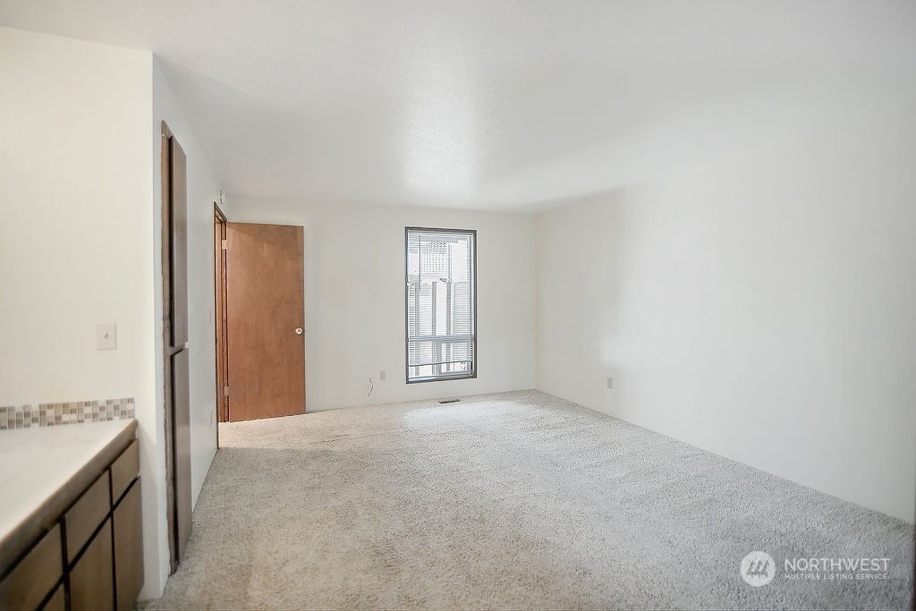 907 Olson Road Longview, WA 98632 - Photo 13 of 24 Gallery Image 13