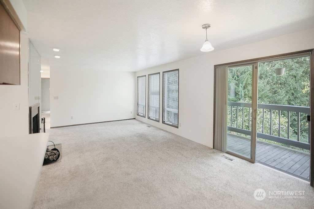 907 Olson Road Longview, WA 98632 - Photo 4 of 24 Gallery Image 4