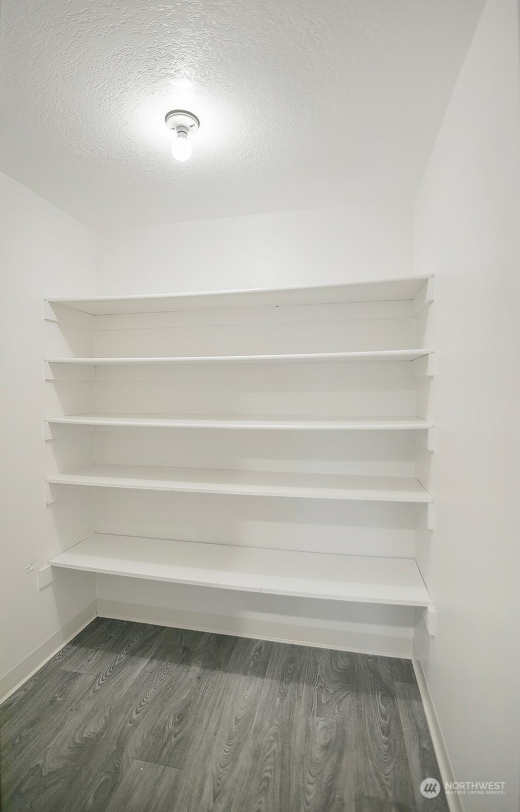 907 Olson Road Longview, WA 98632 - Photo 10 of 24 Gallery Image 10