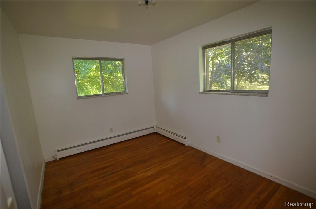 5640 Commerce Road West Bloomfield, MI 48324 - Photo 18 of 22 BEDROOM #3