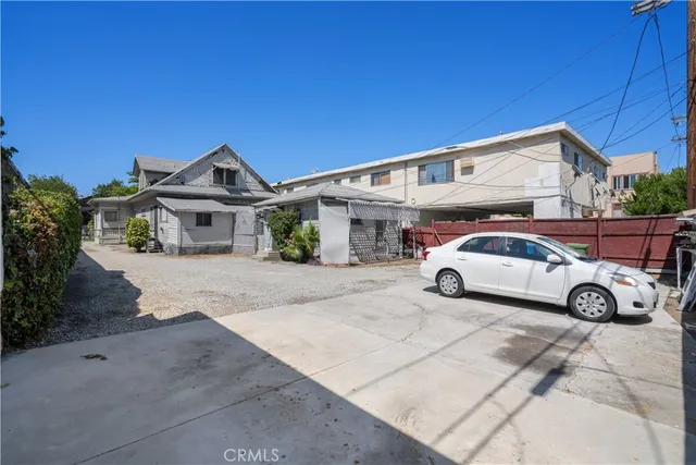 $1,799,000 | 5526 Lexington Avenue, Los Angeles, CA 90038