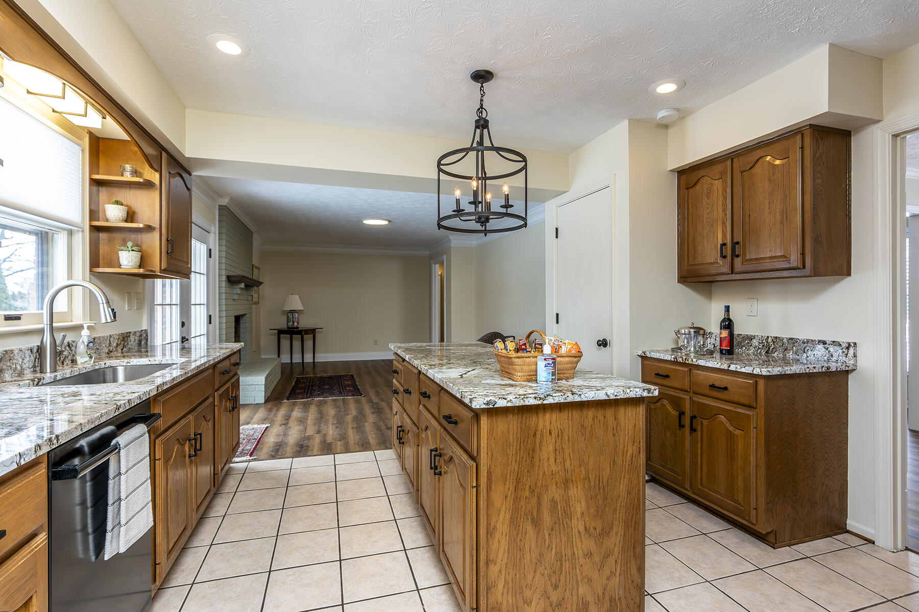 3228 Tates Creek Road Lexington, KY 40502 - Photo 10 of 33 3228tates13