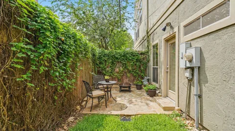 $439,900 | 661 Hartman Street, Houston, TX 77007