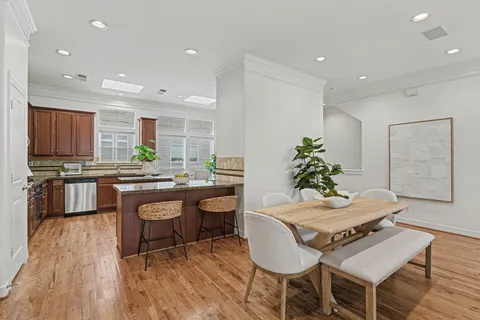 $439,900 | 661 Hartman Street, Houston, TX 77007