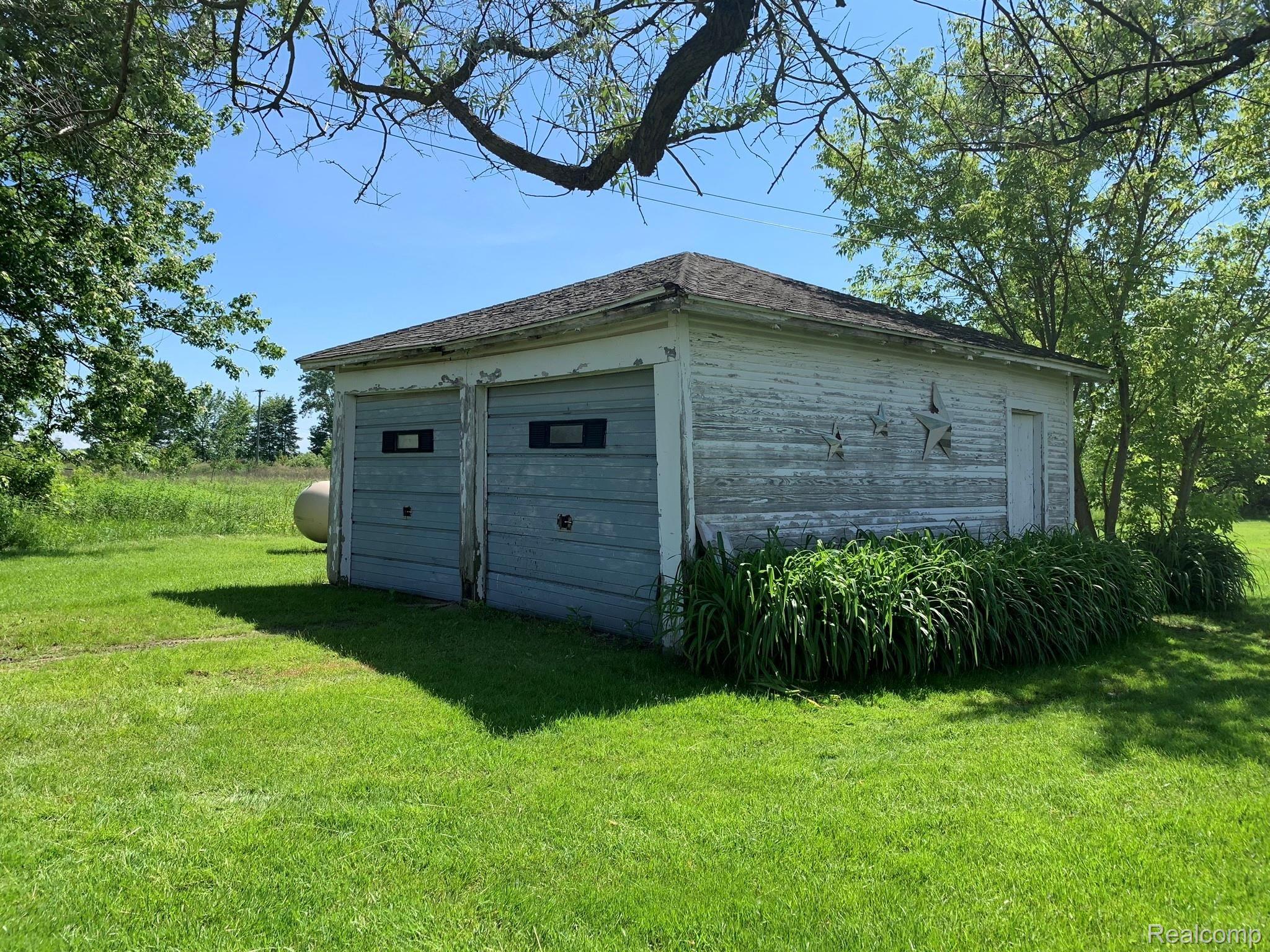 5672 Hessen Road Casco, MI 48064 - Photo 44 of 52 Garage.JPEG