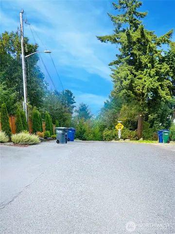 $69,900 | 1517 Southwest 124th Street, Burien, WA 98146