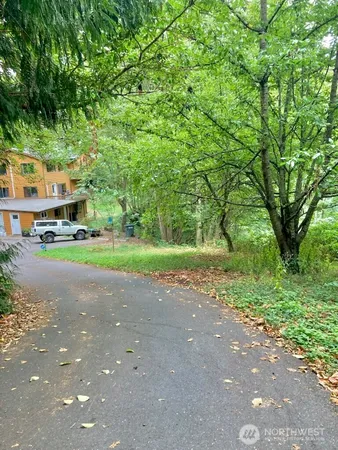 $59,900 | 1517 Southwest 124th Street, Burien, WA 98146