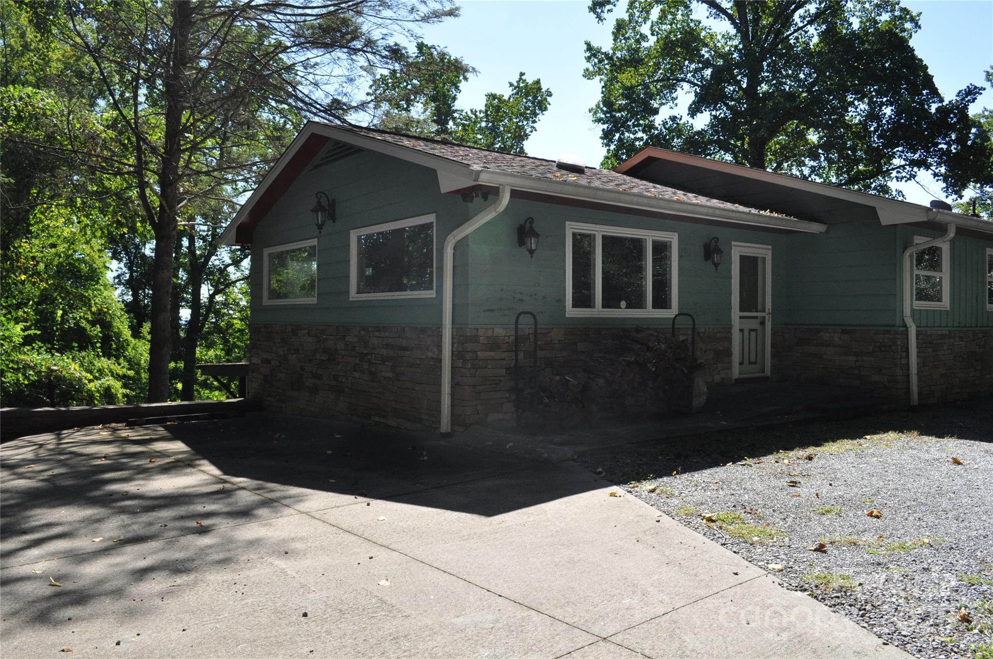 502 Meadowlark Drive Tryon, NC 28782 - Photo 5 of 40 a view of backyard of the house