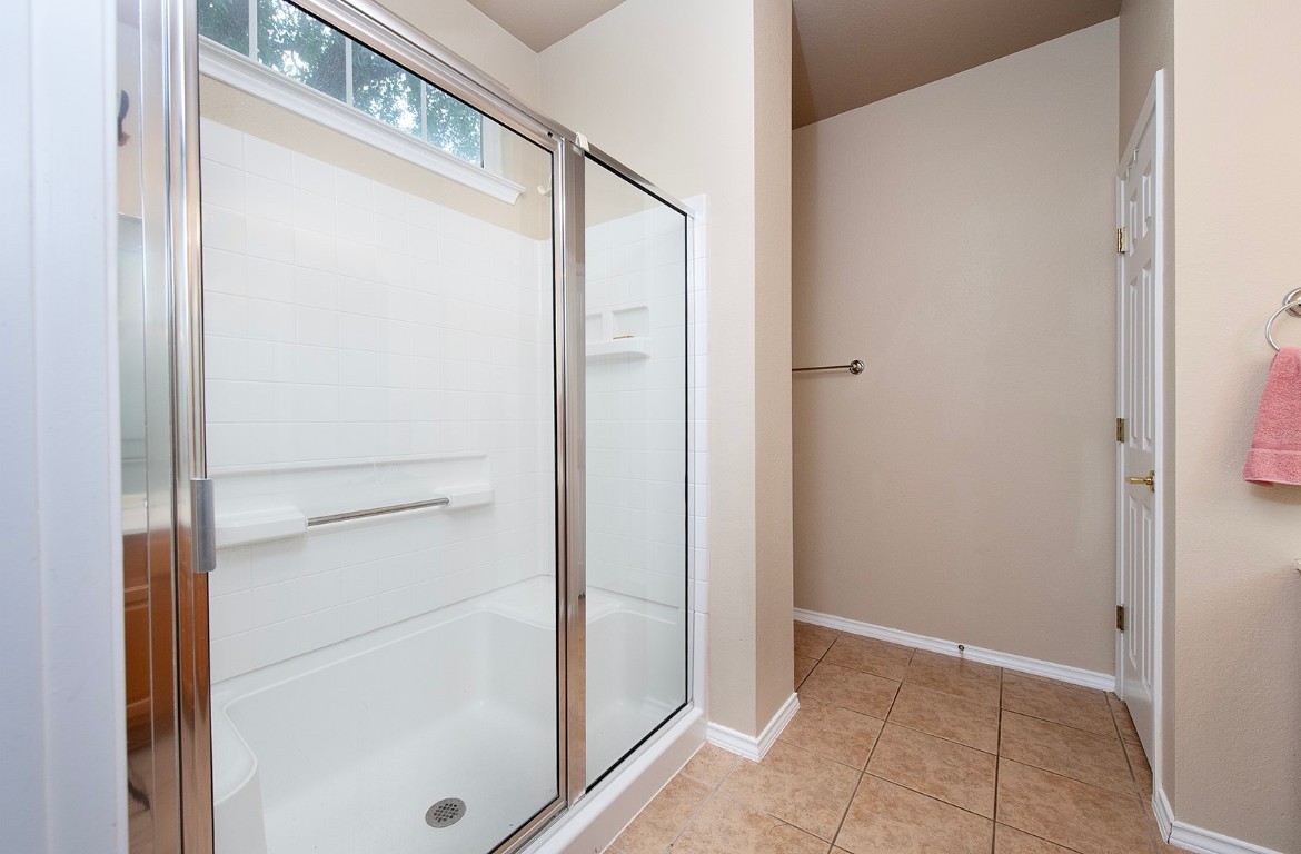 510 Crockett Loop Georgetown, TX 78633 - Photo 10 of 16 a view of an empty walk in closet