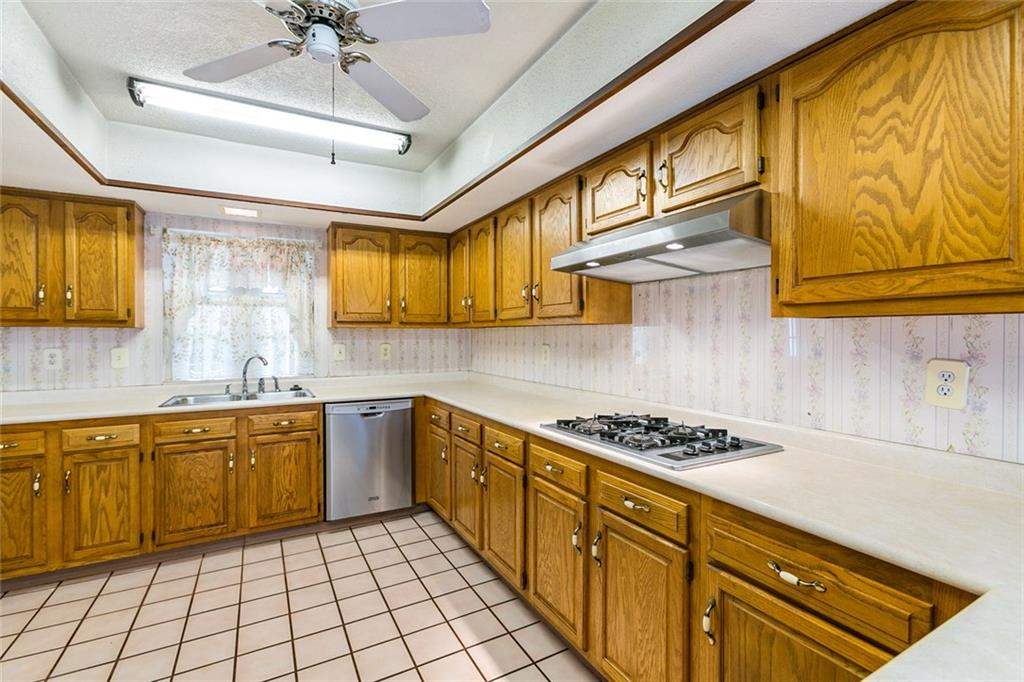 2000 Colony Road Metairie, LA 70003 - Photo 3 of 23 Gallery Image 3