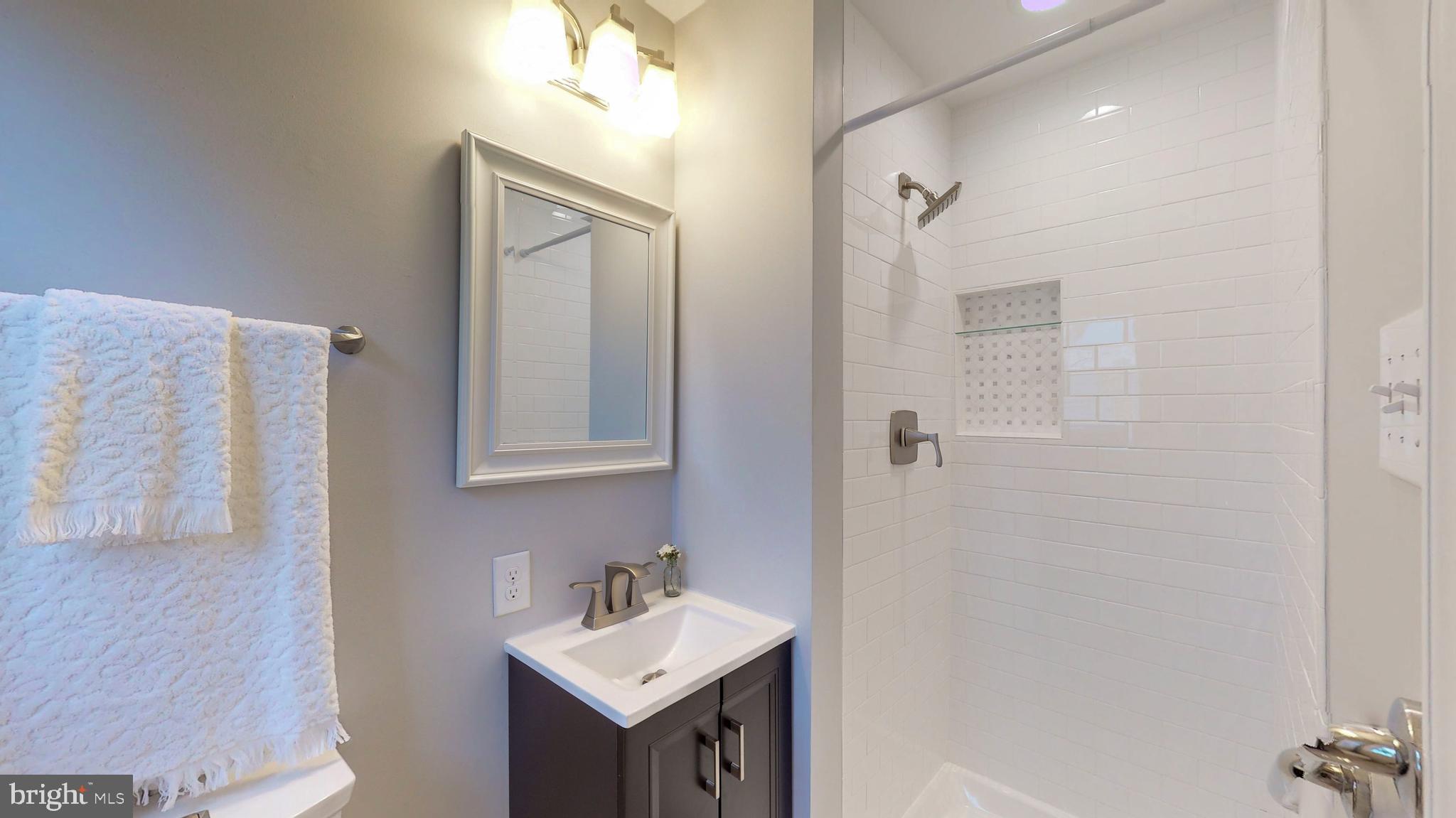 4722 Vicky Road Baltimore, MD 21236 - Photo 17 of 32 Bathroom off owner's suite
