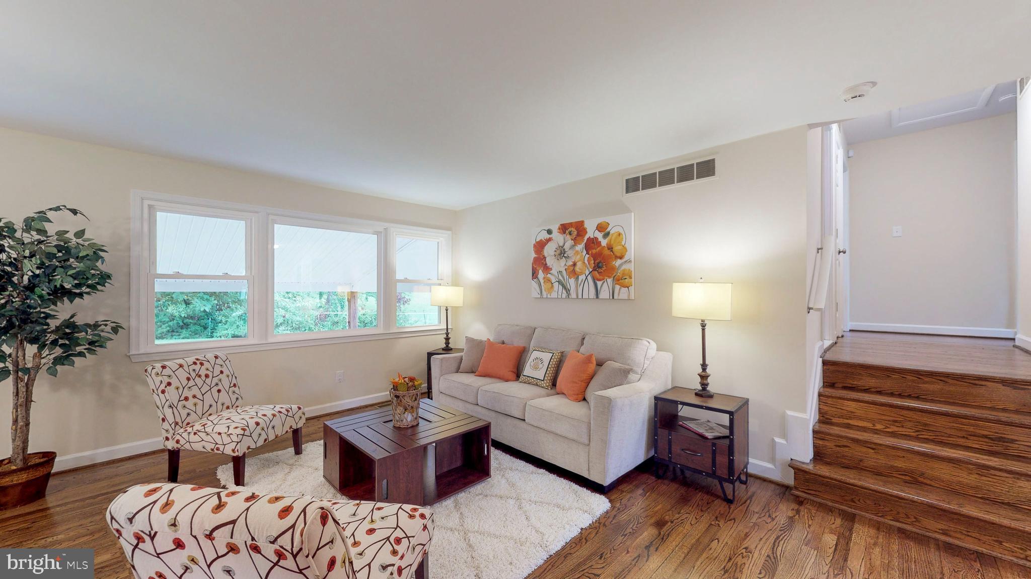 4722 Vicky Road Baltimore, MD 21236 - Photo 5 of 32 Living room