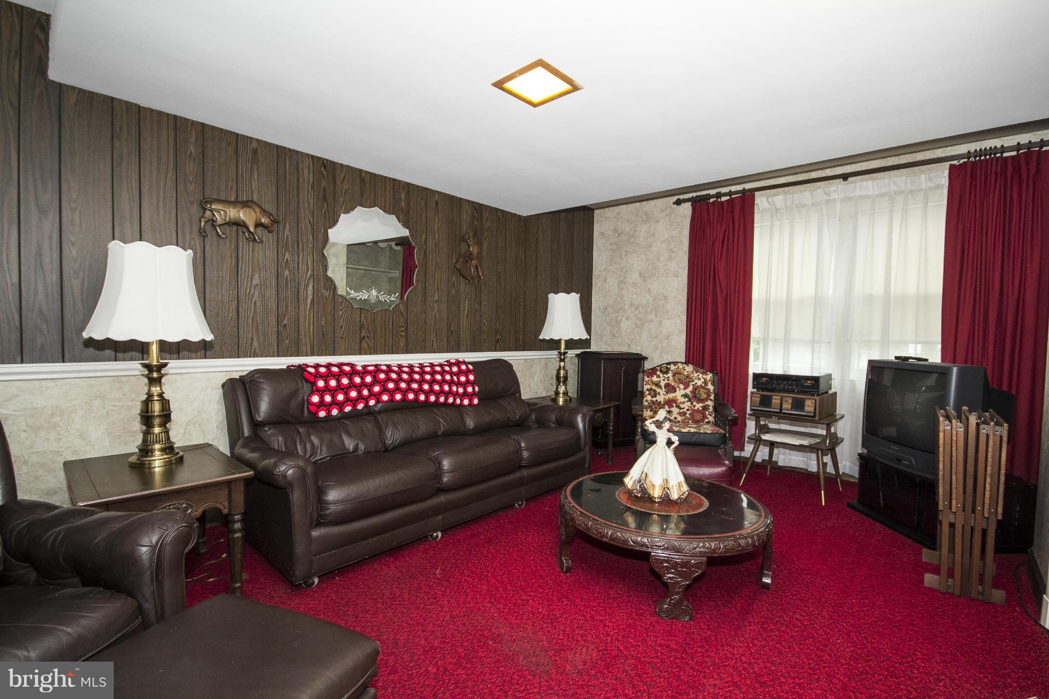 107 Croftley Road Lutherville-Timonium, MD 21093 - Photo 19 of 28 Family Room
