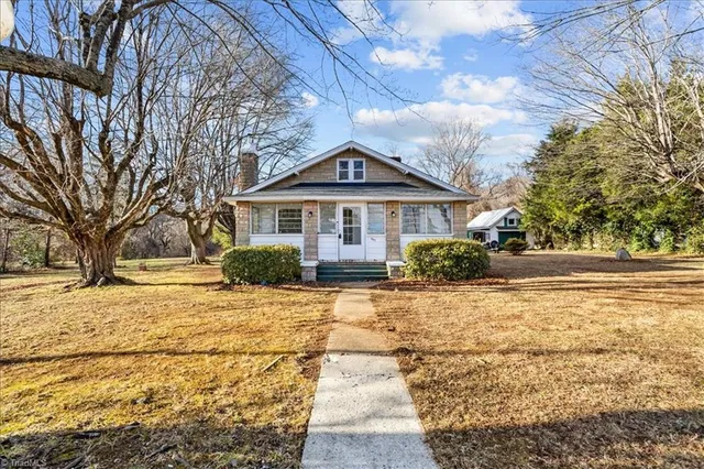 $265,000 | 7511 Greenlawn Drive, Summerfield, NC 27358