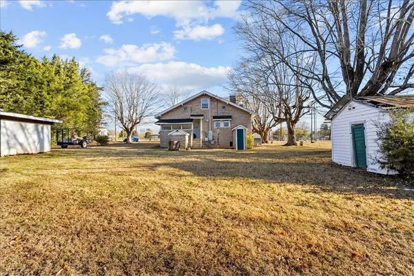 $249,900 | 7511 Greenlawn Drive, Summerfield, NC 27358
