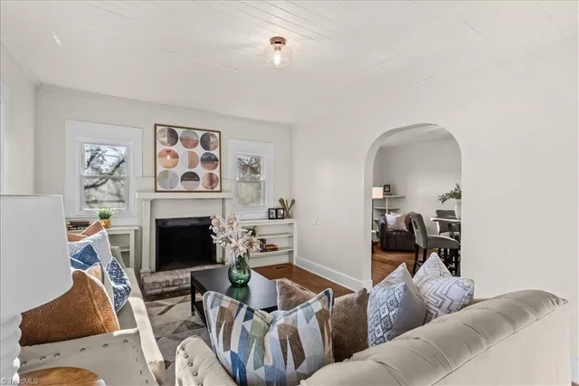 $265,000 | 7511 Greenlawn Drive, Summerfield, NC 27358