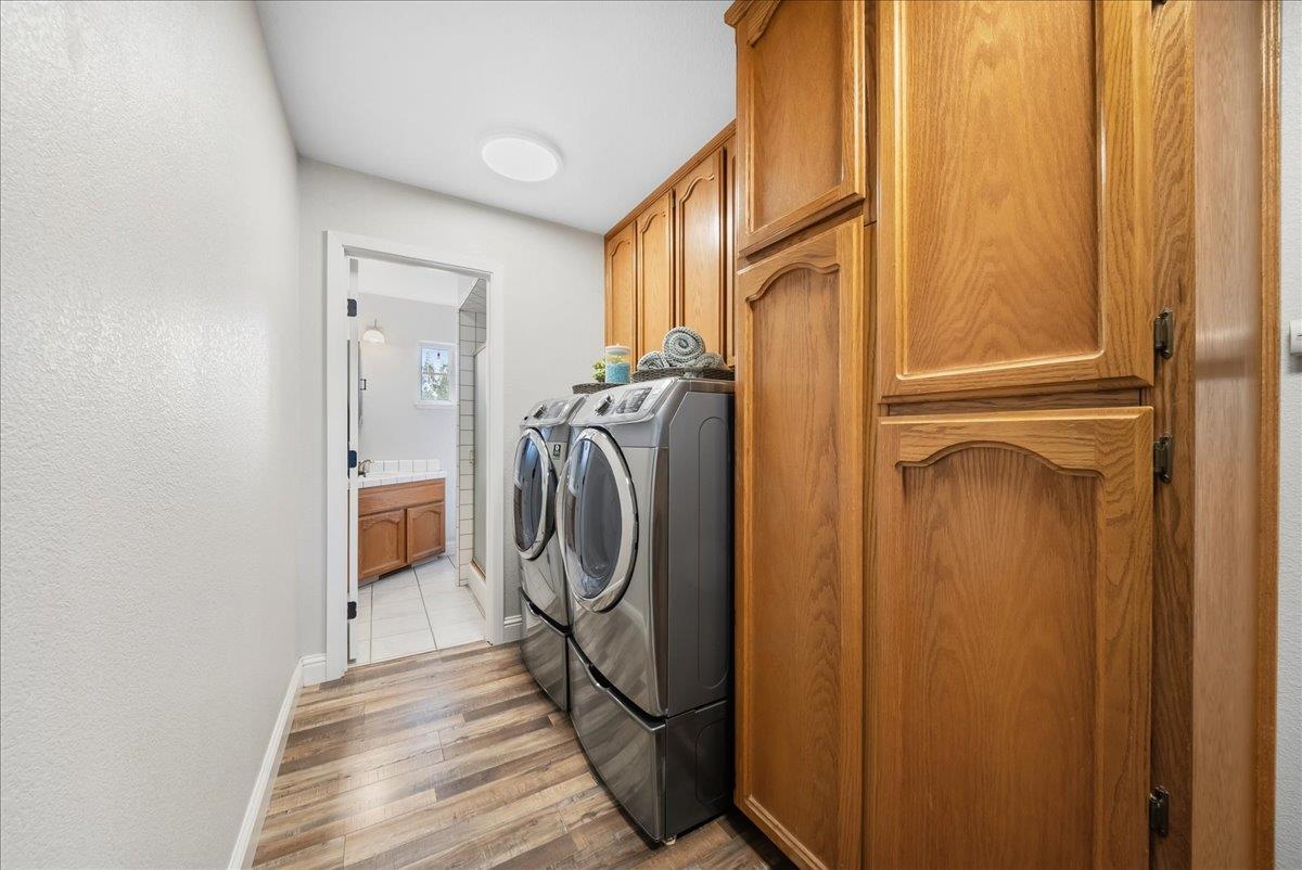 9777 Tavernor Road Wilton, CA 95693 - Photo 27 of 59 a utility room with dryer and washer