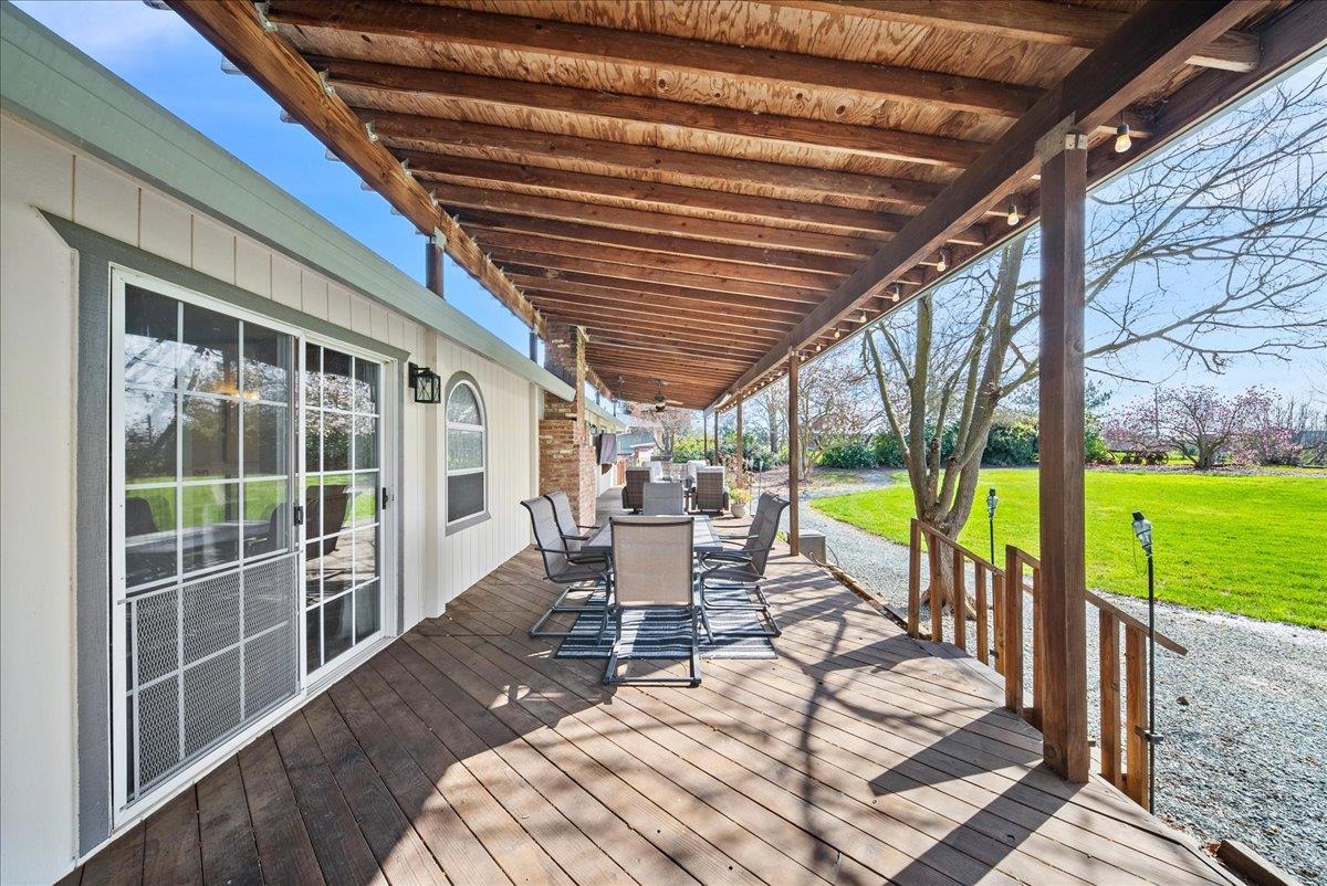 9777 Tavernor Road Wilton, CA 95693 - Photo 31 of 59 a building outdoor space with seating space