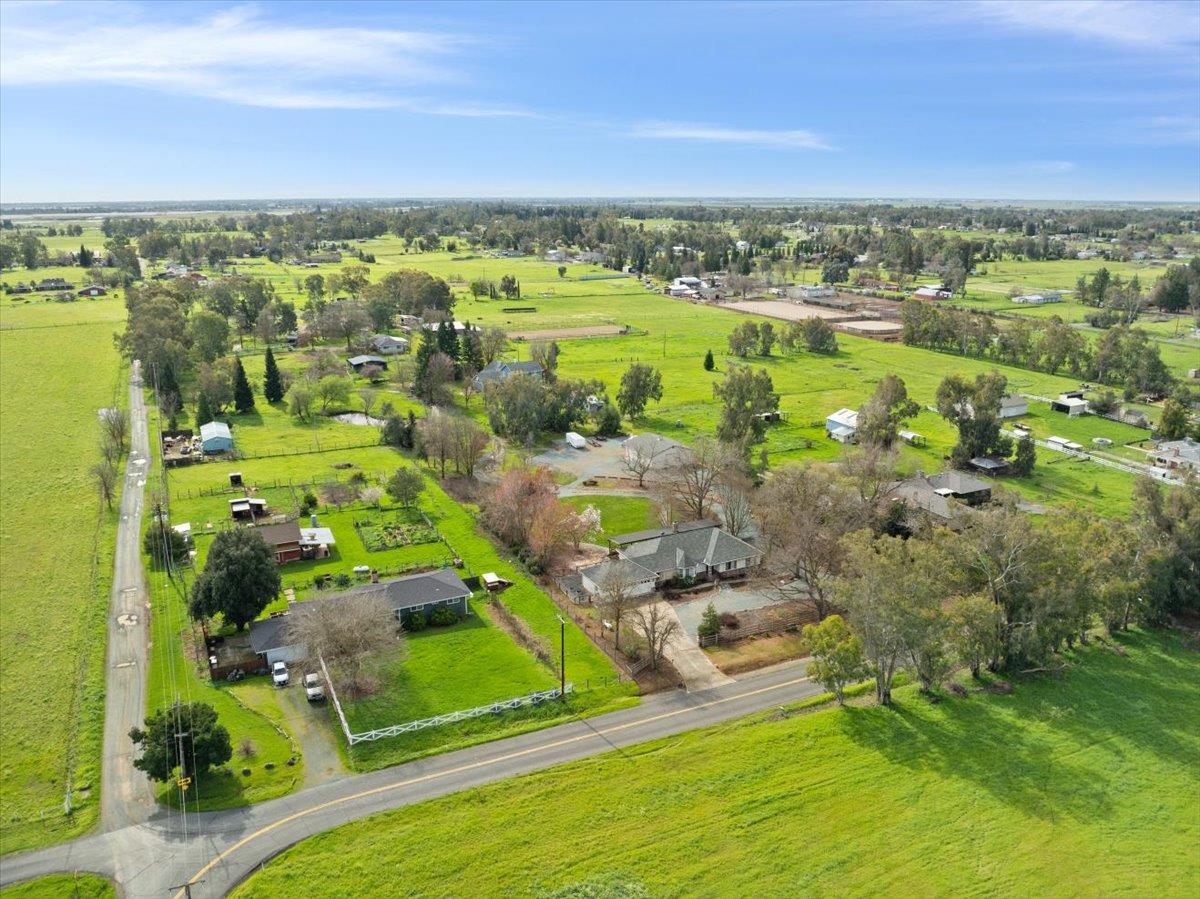 9777 Tavernor Road Wilton, CA 95693 - Photo 56 of 59