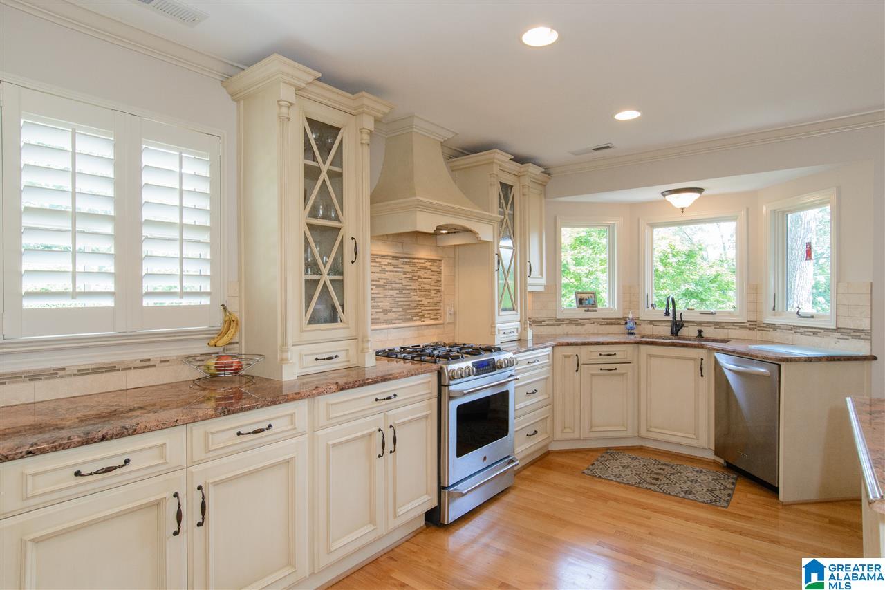 3649 Crestside Road Birmingham, AL 35223 - Photo 13 of 50
