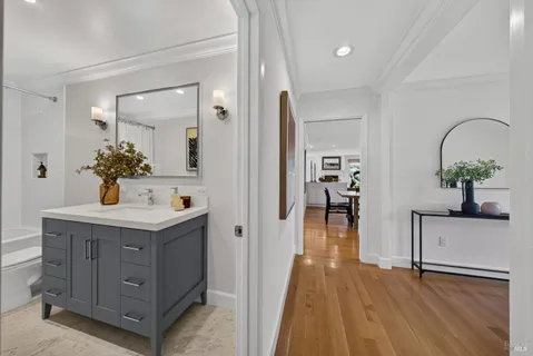 $1,577,000 | 32 Longwood Drive, San Rafael, CA 94901