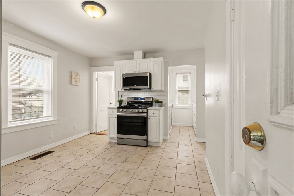 214 Cambridge Street Worcester, MA 01603 - Photo 12 of 35 Gallery Image 12