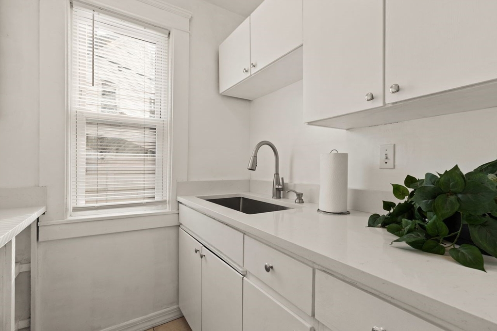 214 Cambridge Street Worcester, MA 01603 - Photo 18 of 35 Gallery Image 18