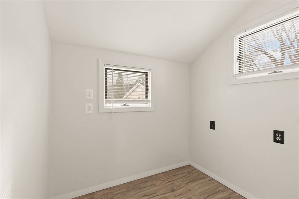 214 Cambridge Street Worcester, MA 01603 - Photo 20 of 35 Gallery Image 20