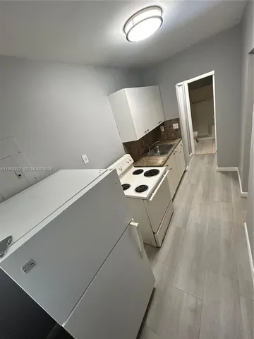 $1,250 | 1720 Northwest 1st Place, Unit 2, Miami, FL 33136