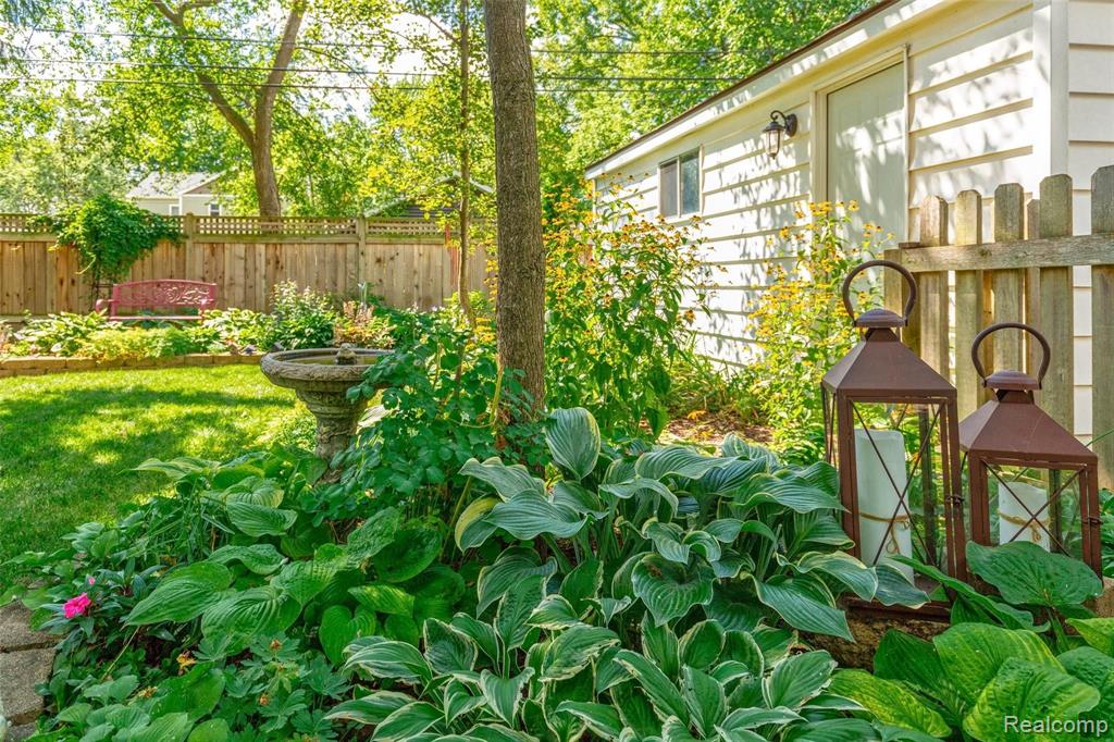4223 Wakefield Road Berkley, MI 48072 - Photo 36 of 45