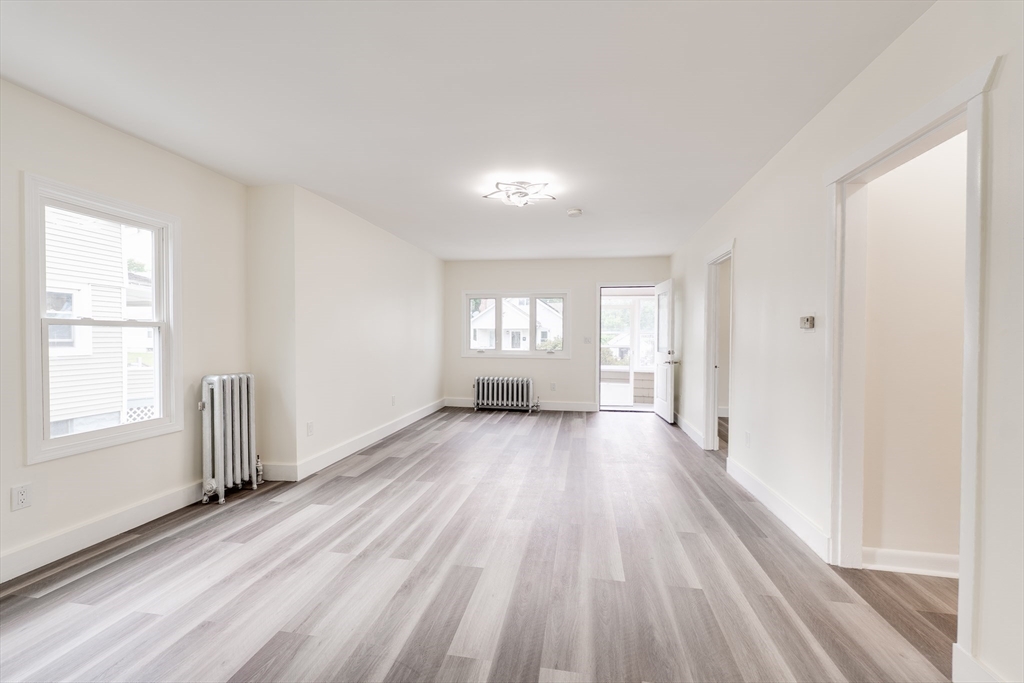 17 Bushwick Place Springfield, MA 01109 - Photo 11 of 31 Gallery Image 11