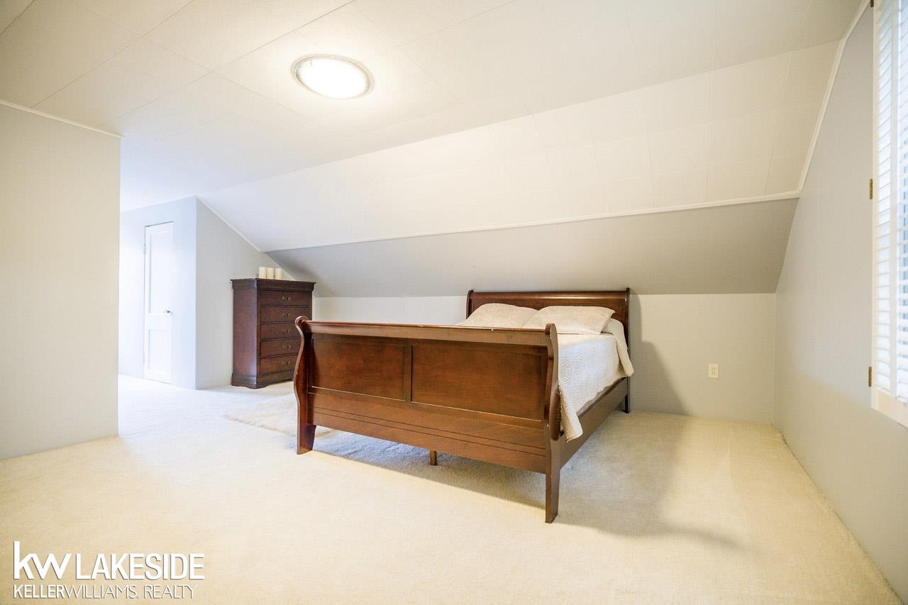 1833 Hampton Road Grosse Pointe, MI 48236 - Photo 28 of 45