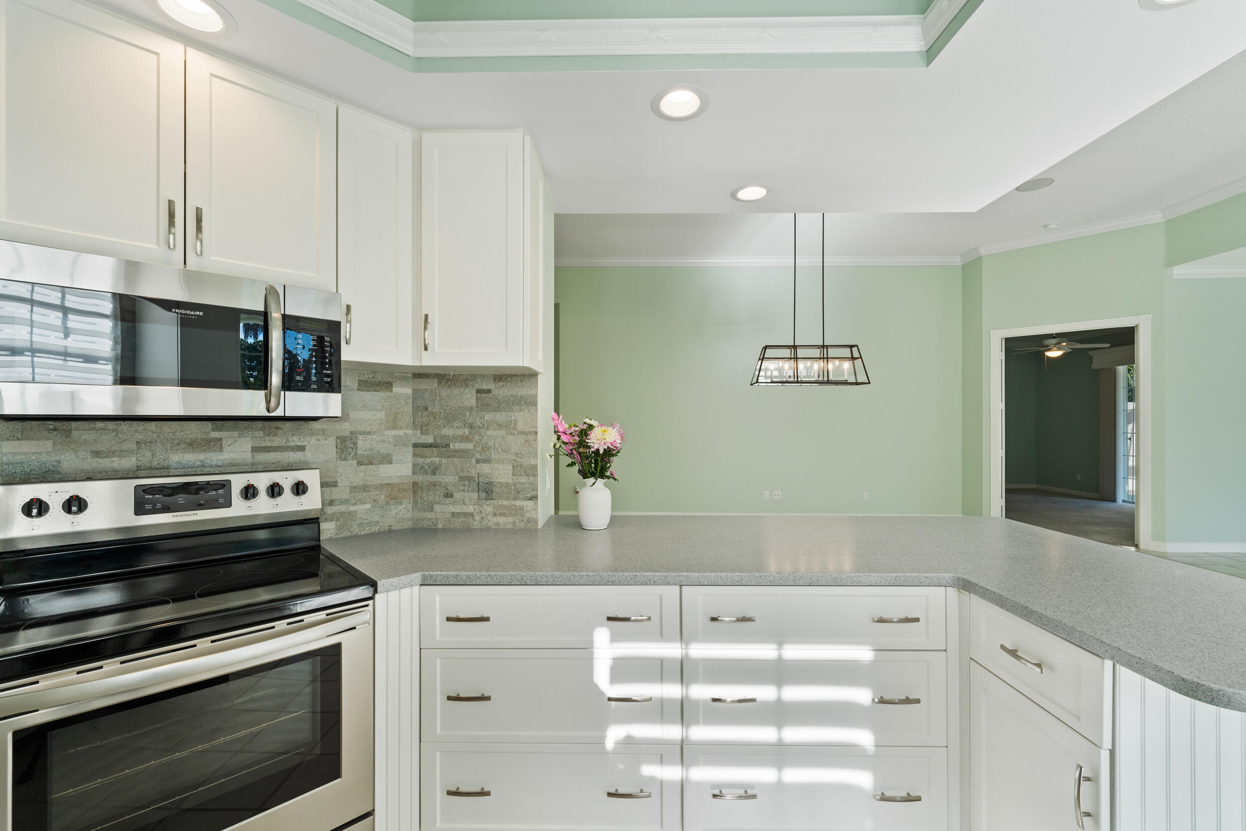 7945 Southeast Paurotis Lane Hobe Sound, FL 33455 - Photo 21 of 64 16_27