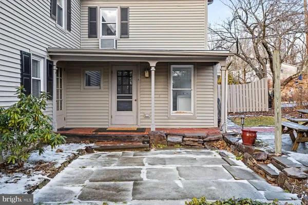 $2,700 | 739 Sergeantsville Road, Unit A, Stockton, NJ 08559