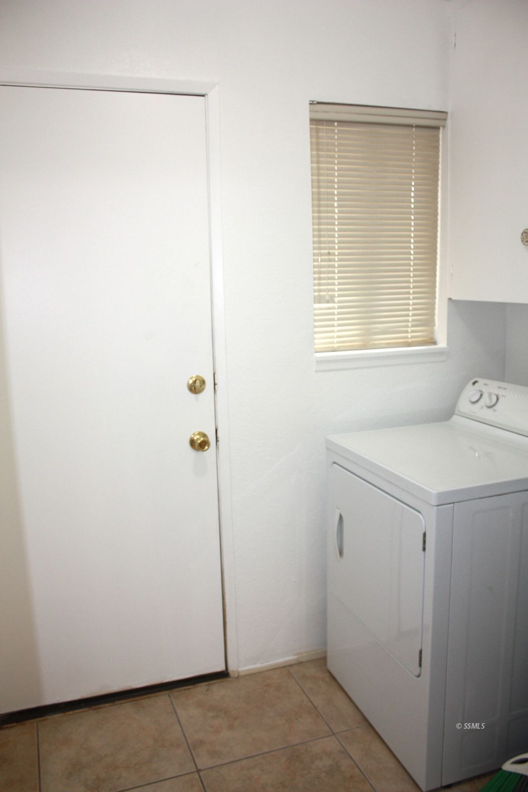 540 Sydnor Avenue Ridgecrest, CA 93555 - Photo 11 of 23 Gallery Image 11
