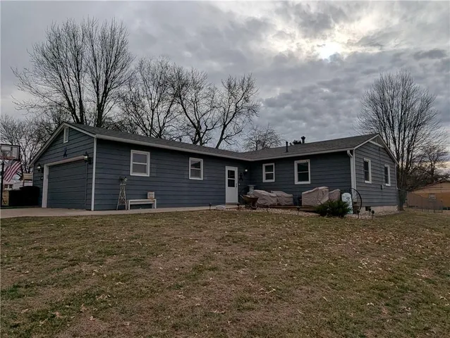 $235,000 | 403 Minnehaha Street, Hiawatha, KS 66434