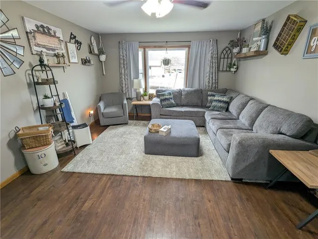 $235,000 | 403 Minnehaha Street, Hiawatha, KS 66434