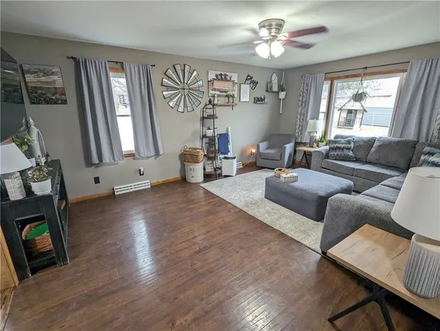 $235,000 | 403 Minnehaha Street, Hiawatha, KS 66434