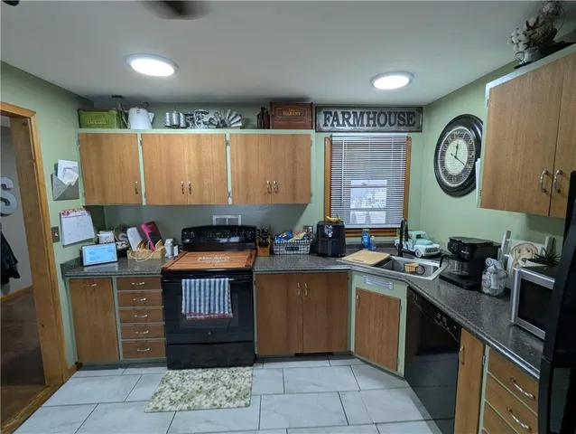 $235,000 | 403 Minnehaha Street, Hiawatha, KS 66434