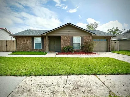 $265,000 | 2725 Oak Forest Boulevard South, Marrero, LA 70072